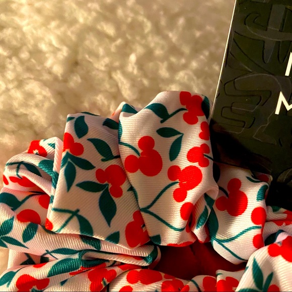 Disney accessories - Picture 5 of 6